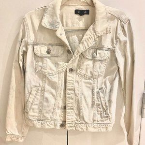 Forever 21 Light Denim Jean Jacket Size Small